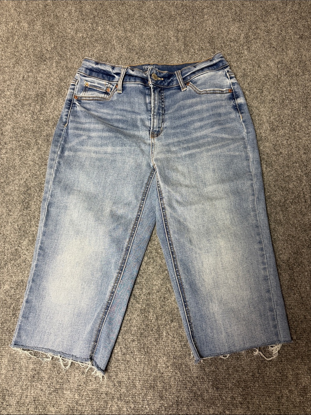 Time and Tru Faded Light Blue Boyfriend Cropped Jeans with Frayed Hem